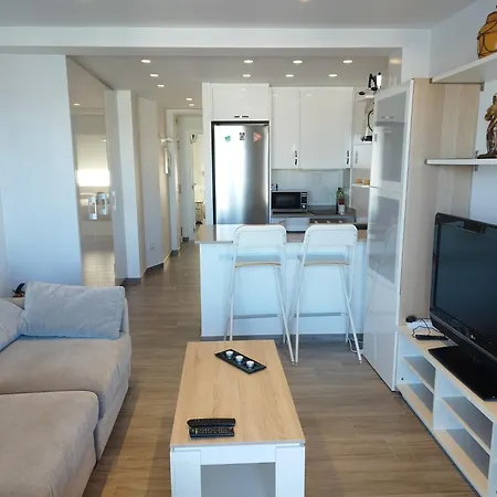 Moderno Centrico Con Increibles Vistas Al Mar